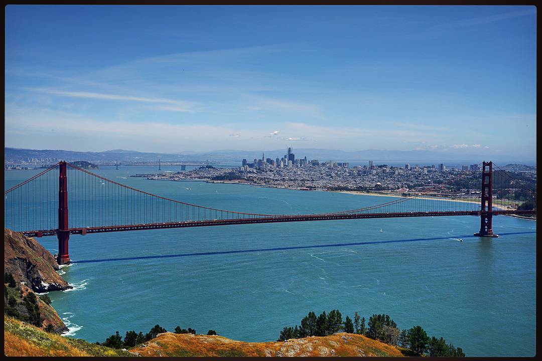 Beautiful weather on the Golden Gate Bridge and San Francisco